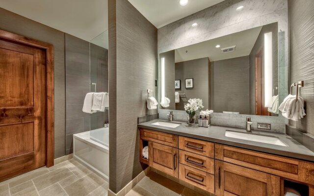 Steps From Heavenly Village & Gondola-luxury 3br 3 Bedroom Condo by RedAwning