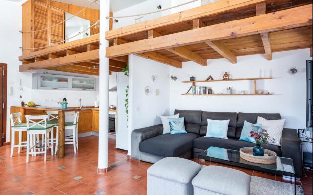 Luminous loft apartment next to the Atlantic Ocean