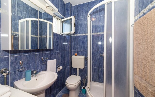 Amazing Home in Kastel Luksic With Wifi and 1 Bedrooms