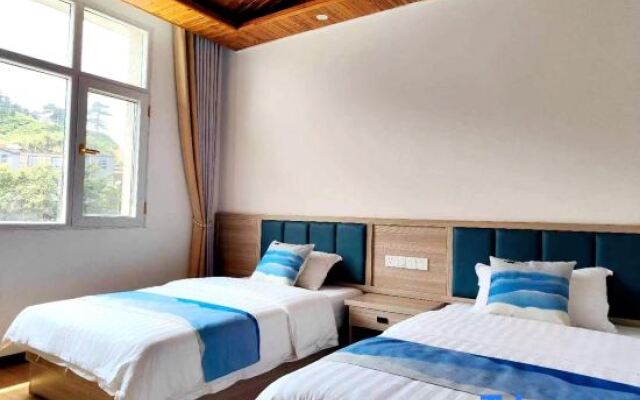 Hotel Azalea Hills, Macheng