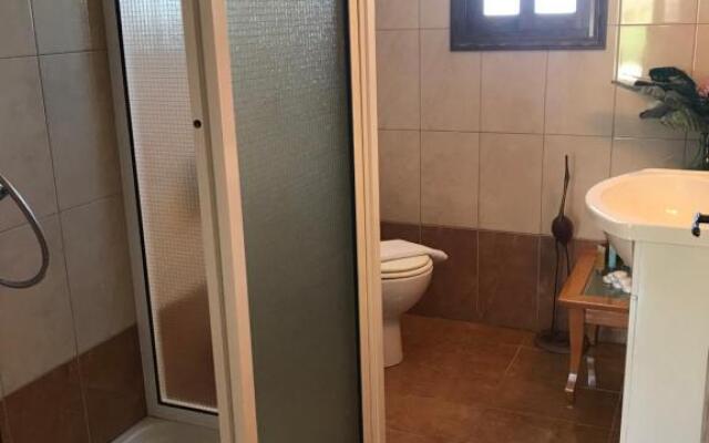 Pomos Small Sunny House