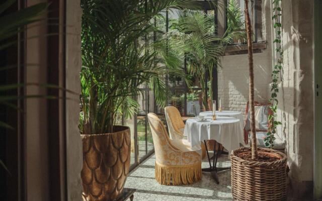 Hotel Flora