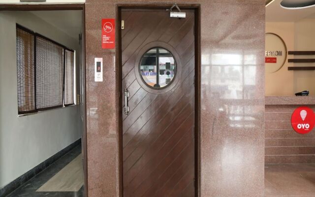 OYO 16862 Flagship Hotel Dua Continental