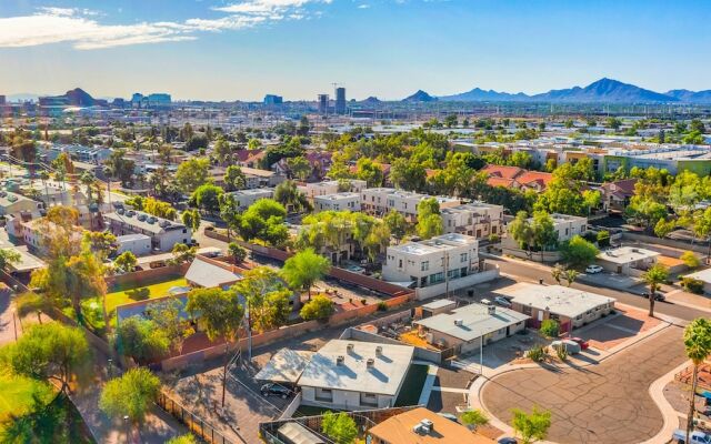 Golden Hour at the Cul-de-sac Apartment