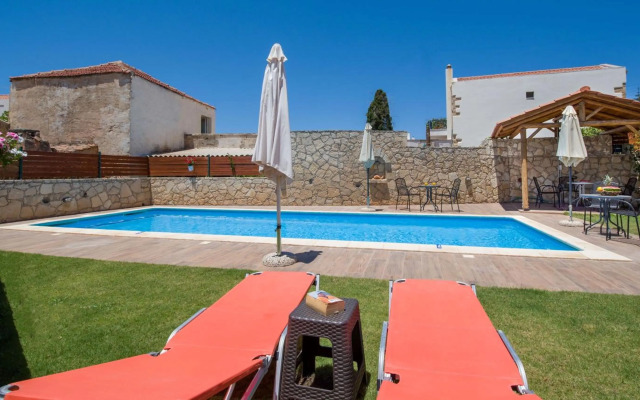 Skandalis Traditional Suites