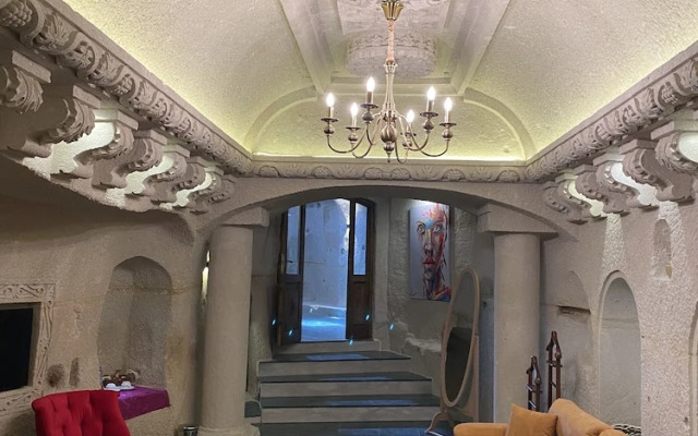 Abu Hayat Cave Suites