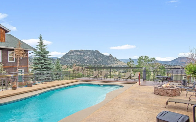 Ouzel Peak 22a 2 Bedroom Condo by RedAwning