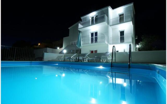 Apartments Huljev