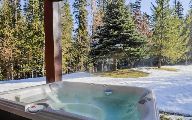 Timberline Lodges by Fernie Lodging Co