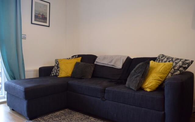 South London 1 Bed Flat with Balcony