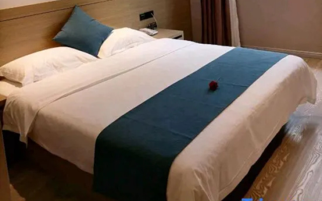 SET Chain Hotel (Jinjishan Road, Chibi)