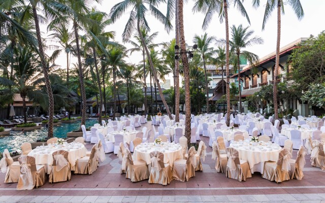 Chatrium Hotel Royal Lake Yangon