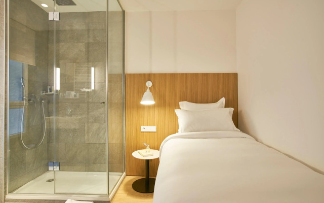9Hotel Republique