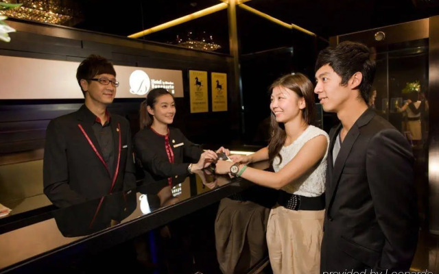 J Link Hotel