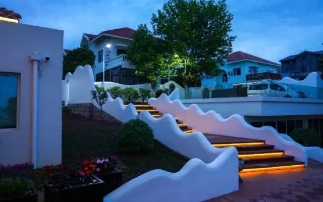 Seagull Art Lodge