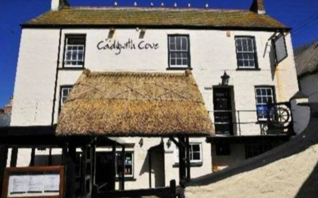 Cadgwith Cove Inn