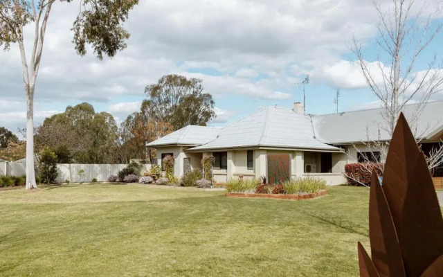 Tindarra Resort