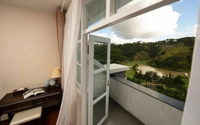 SAM Tuyen Lam Golf & Resorts