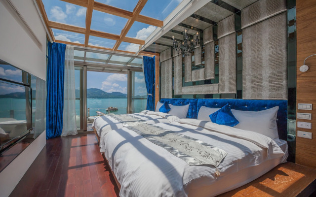 Shuian Lakeside Hotel
