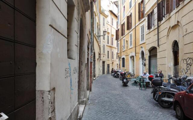 Rental in Rome Leutari Suite