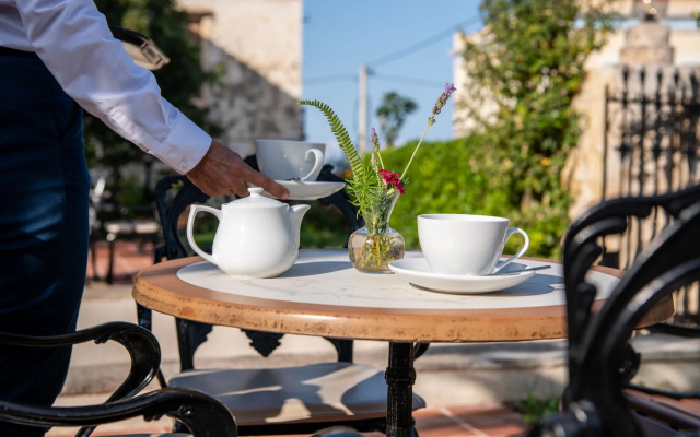 Halepa Hotel