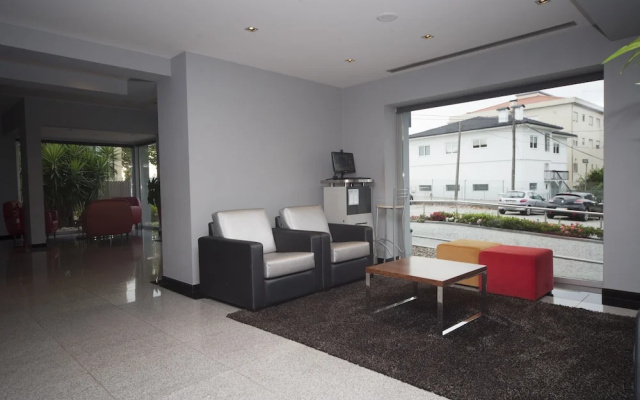 Hotel Feira Pedra Bela