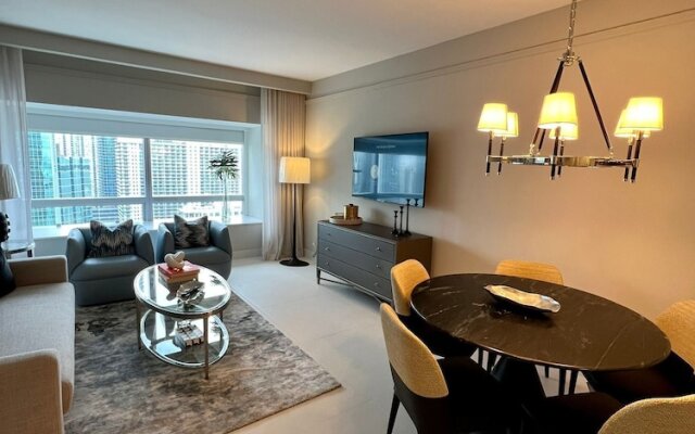 Suite - City View at Four Seasons Miami