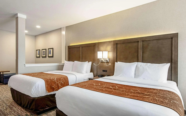 Comfort Suites Grove City Columbus South