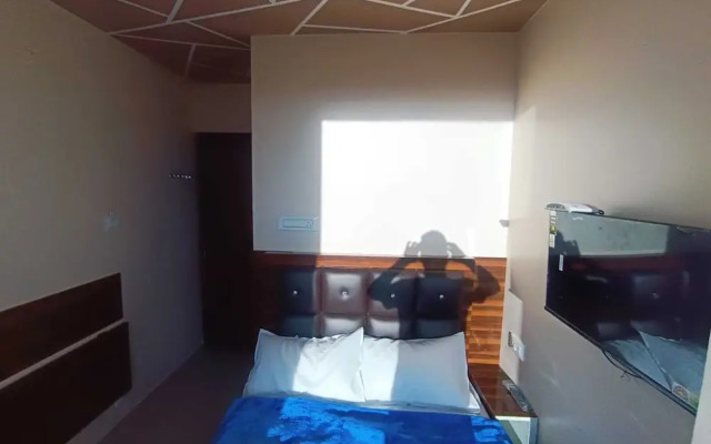 Rose garden enclave for families