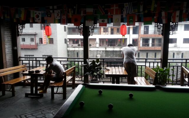 Bajie Youth Hostel