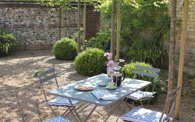 The Stable, Broadchalke