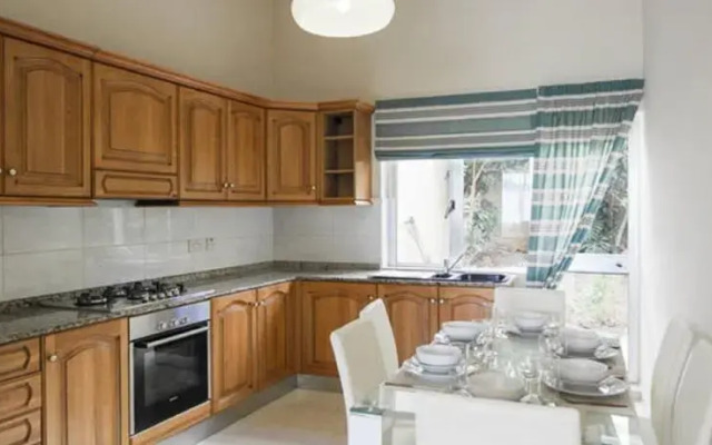 St Julian's Designer Maisonette