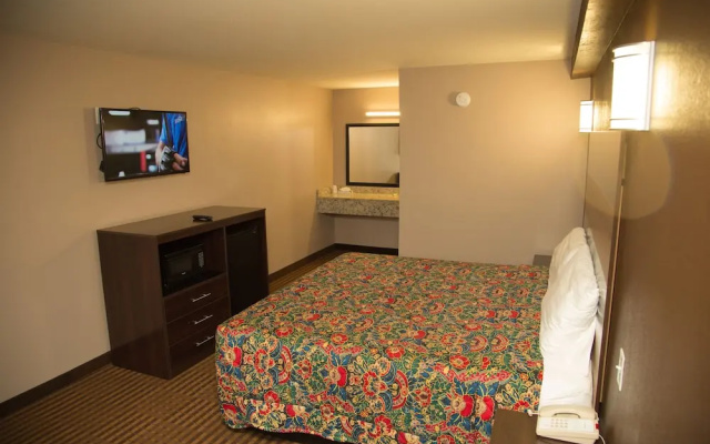 AMERICAS BEST VALUE INN/Executive Inn