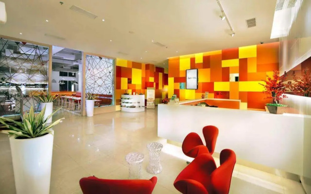 Zuri Express Lippo Cikarang Hotel