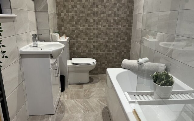 Hull Spacious Apartment 9