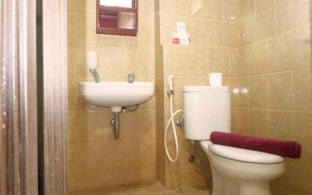 Simple And Affordable Studio at Kebagusan City By Travelio – Bathroom – Jakarta