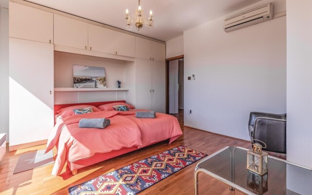 Awesome Home in Premantura With Wifi and 5 Bedrooms