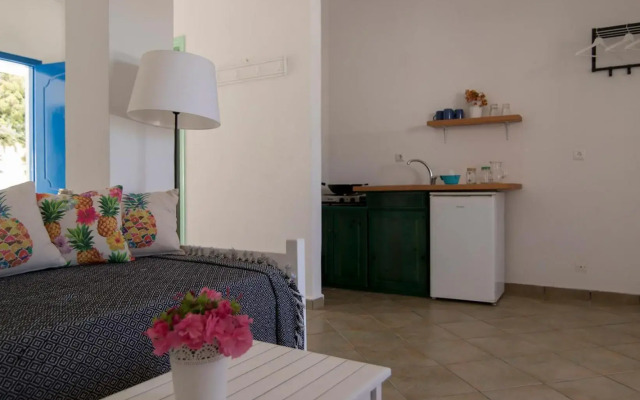 Armadoros Hotel Ios Backpackers