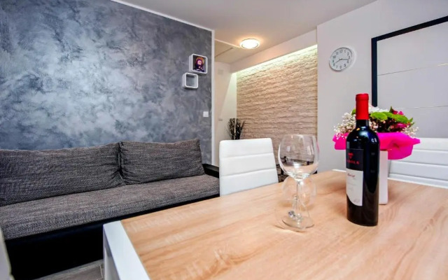 Apartment and Studio Tereza