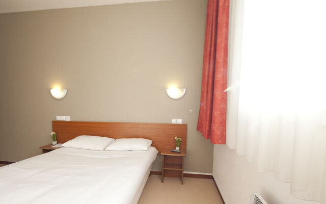 Urban Lodge (by Popinns)