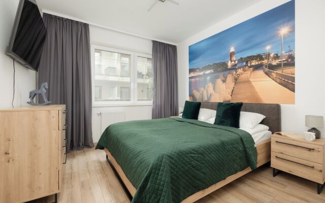 Kapitański Mostek by Renters