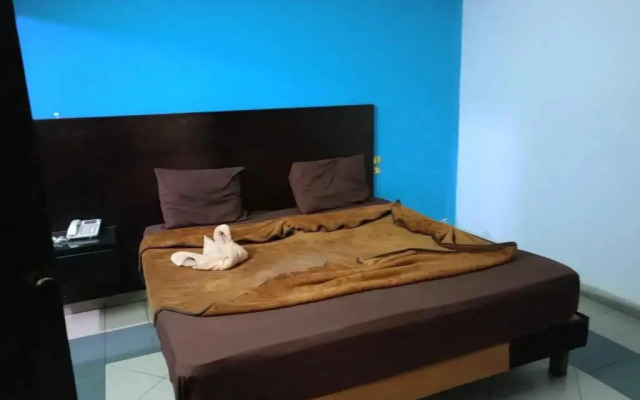 Royal Pyramids Hotel