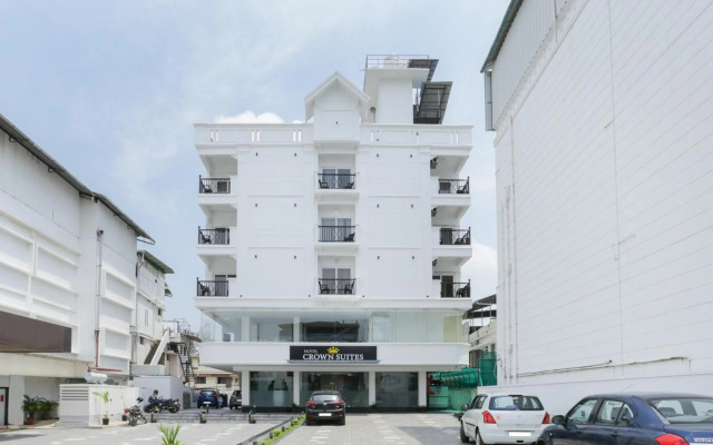 Hotel Crown Suites