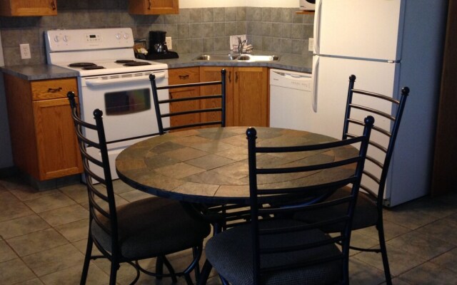 Misty Mountain Inn and Suites