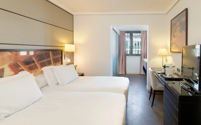 H10 Universitat Hotel