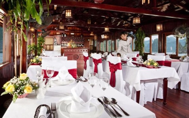 Huong Hai Junks Halong