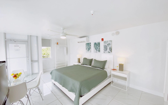 Samantha Apartments by Lowkl