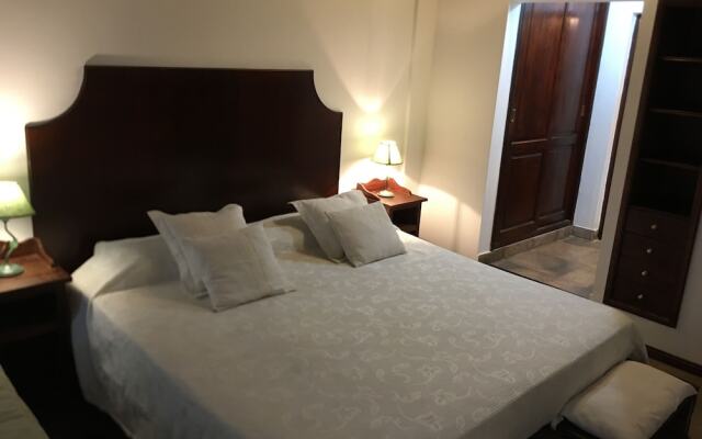 Beautiful House 2 to 9 People