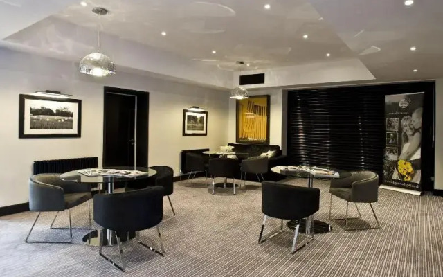 Kingswood Golf & Country Club