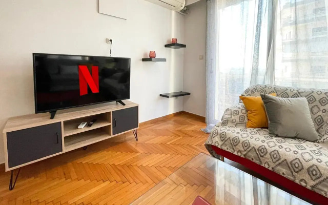 Eolou Sea View 60sqm apt in Paleo Faliro